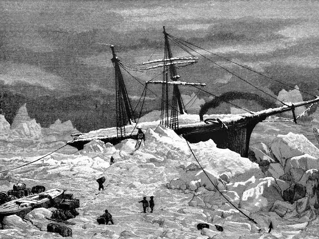 Embarcación en Antártida 